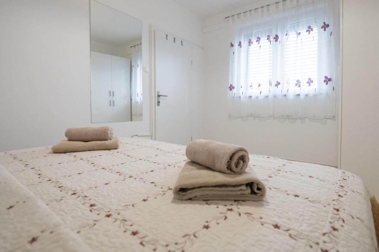 Apartman Ruza Подгора Екстериор снимка
