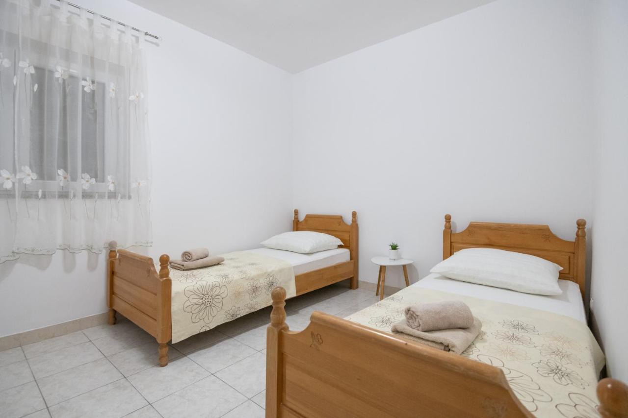 Apartman Ruza Подгора Екстериор снимка